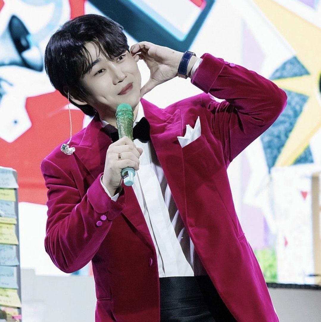 A moment captured by a fan of Hwang Youngwoong