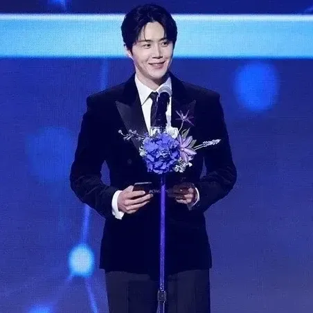Foto kegiatan terbaru dari Kim Seonho