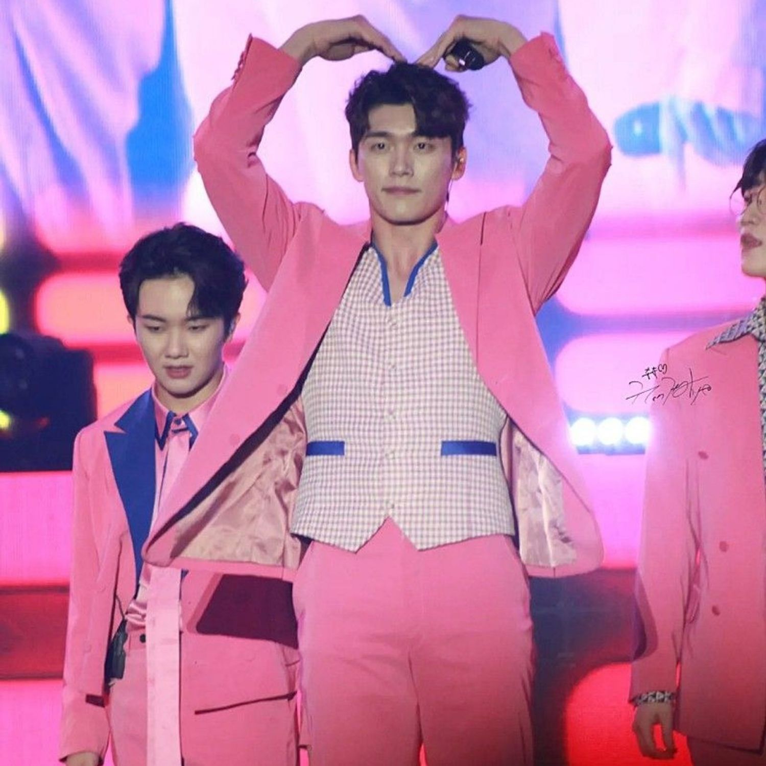 A moment captured by a fan of Jeon Jonghyeok