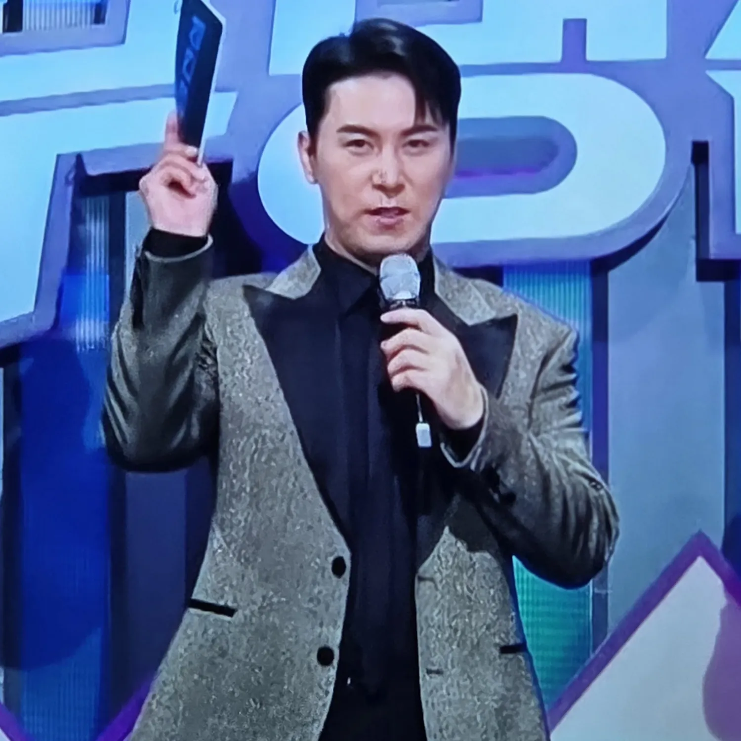 チャン・ミンホのビハインドカット