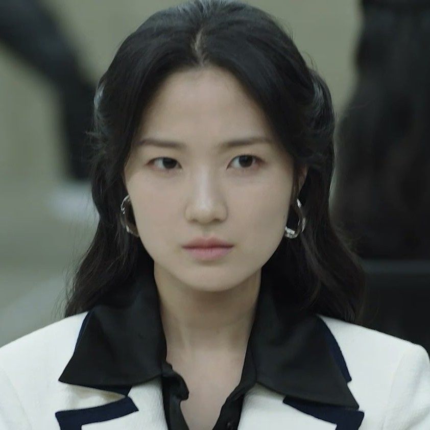 Latest photo of Kim Hyeyoon