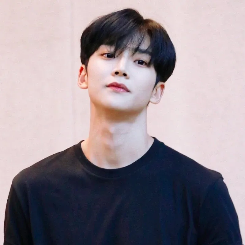 Momen yang diabadikan oleh penggemar Rowoon