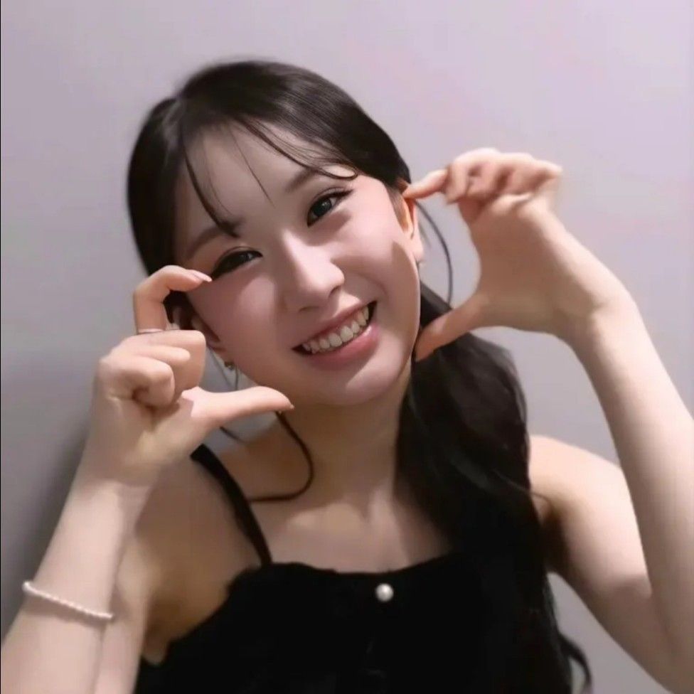 Momen yang diabadikan oleh penggemar Jeon Yujin