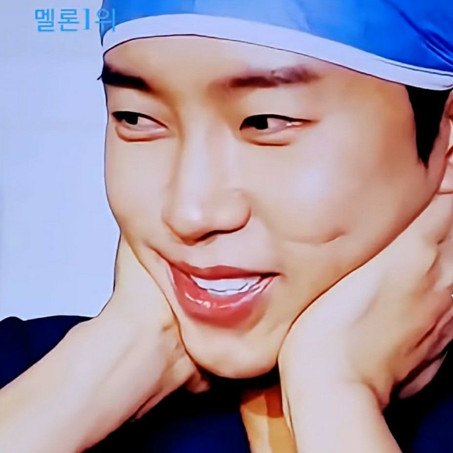 Foto kegiatan terbaru dari Lim Youngwoong