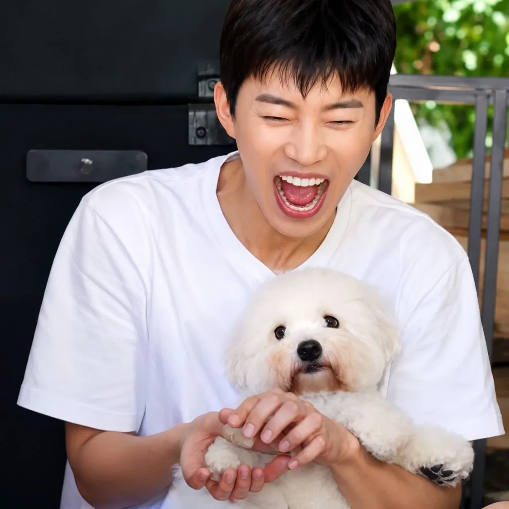 Foto kegiatan terbaru dari Lim Youngwoong