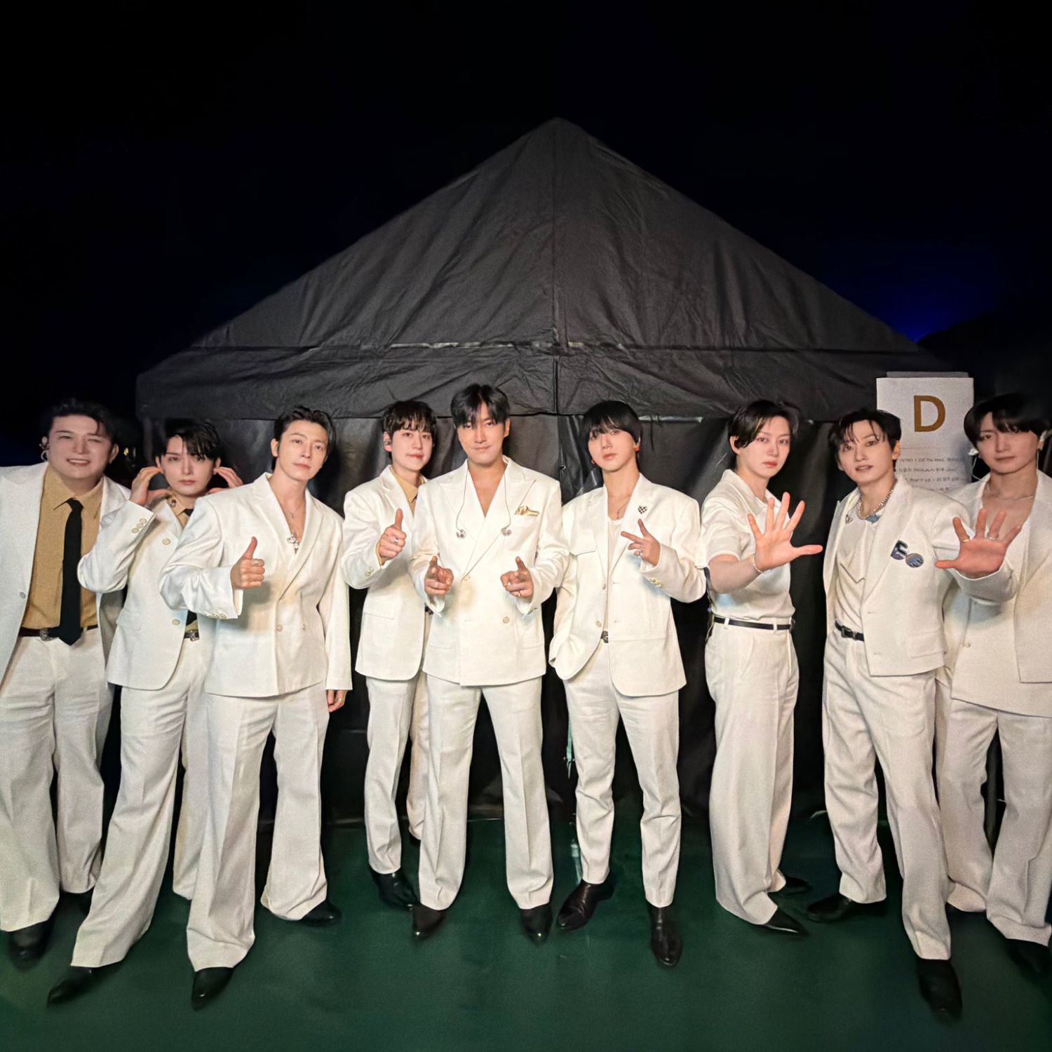 Recent activity shot of Choi Siwon