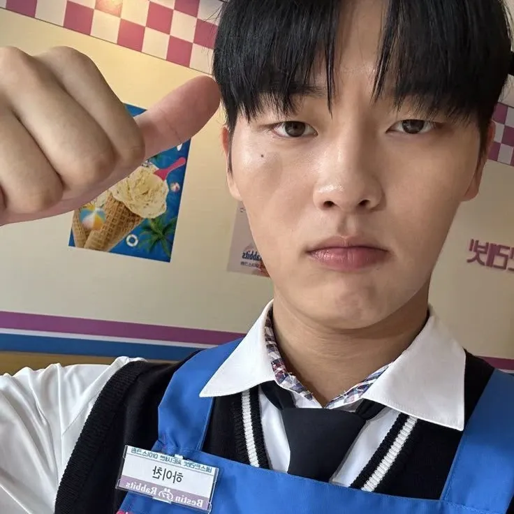 Behind-the-scenes cut of Choi Hyunwook