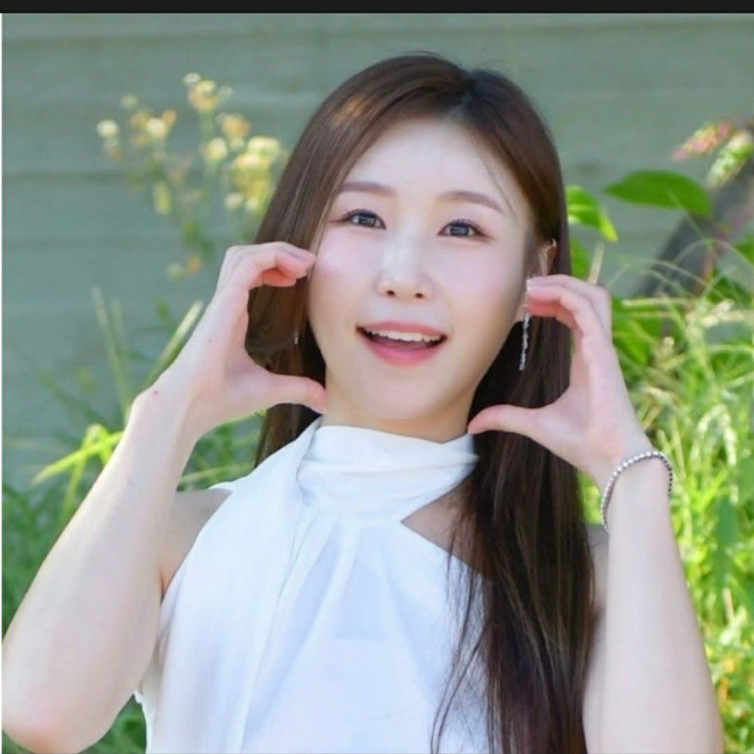 Recent activity shot of Lee Sona