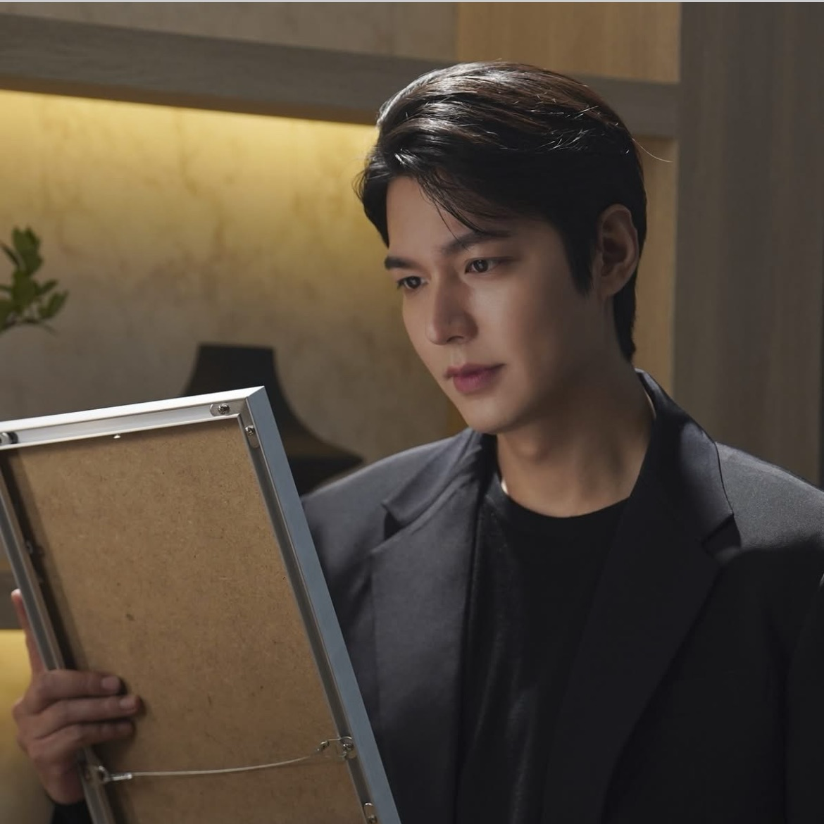 イ・ミンホのビハインドカット