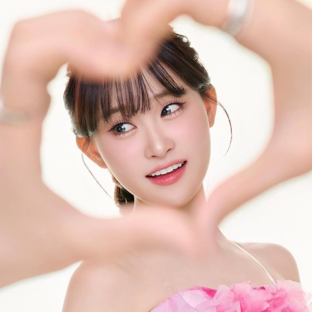 Foto kegiatan terbaru dari Kim Dahyun