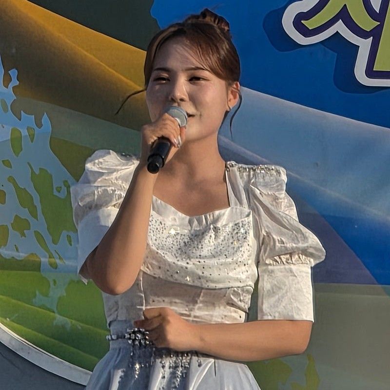 Latest photo of Miss Kim