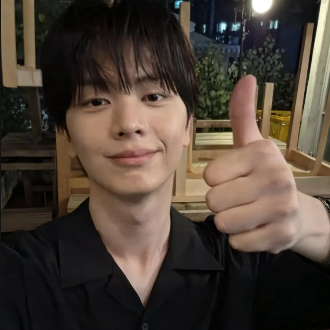 Recent activity shot of Yook Sungjae