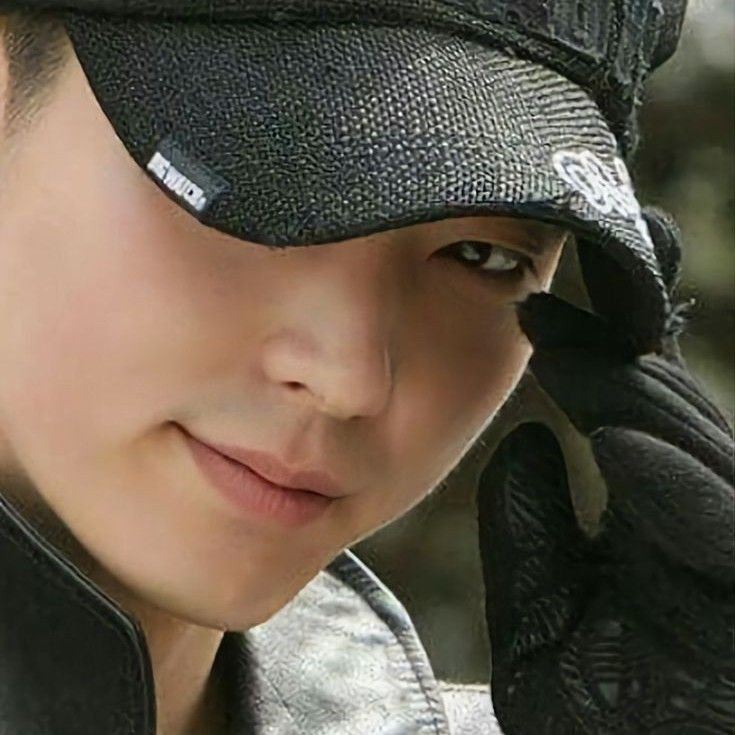 Latest photo of Lee Joongi