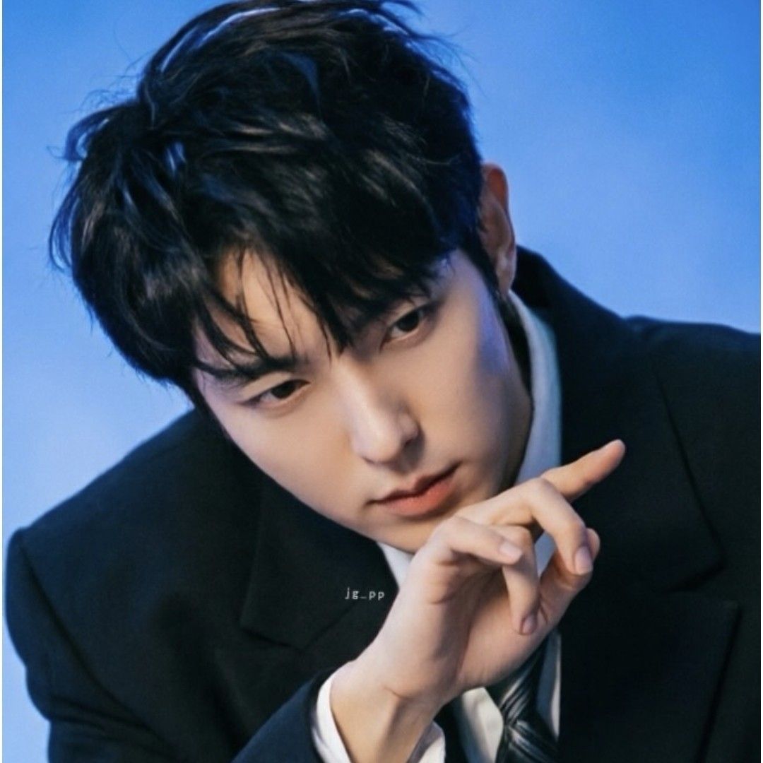 Recent activity shot of Lee Joongi