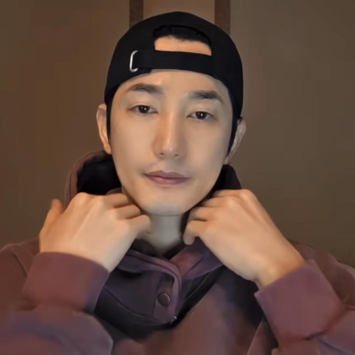 Behind-the-scenes cut of Park Sihoo