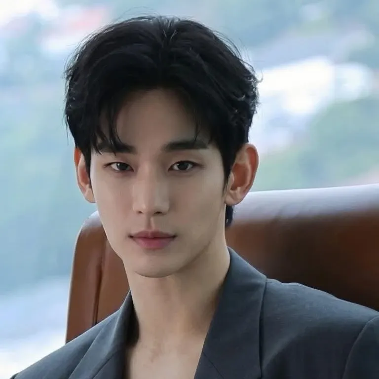 Behind-the-scenes cut of Kim Soohyun