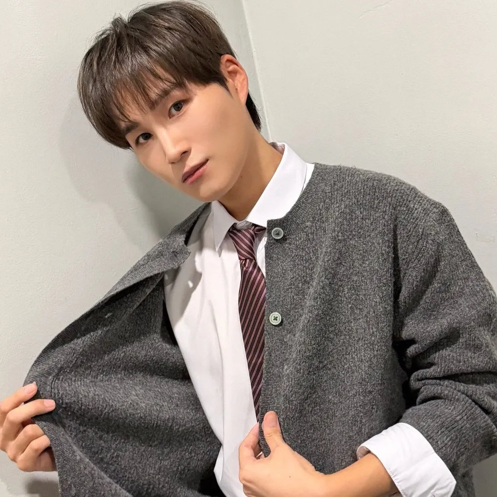 김희재의 비하인드 컷