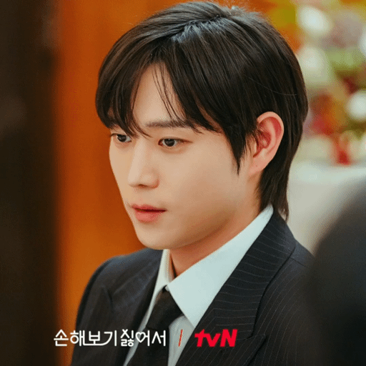 A moment captured by a fan of Kim Youngdae