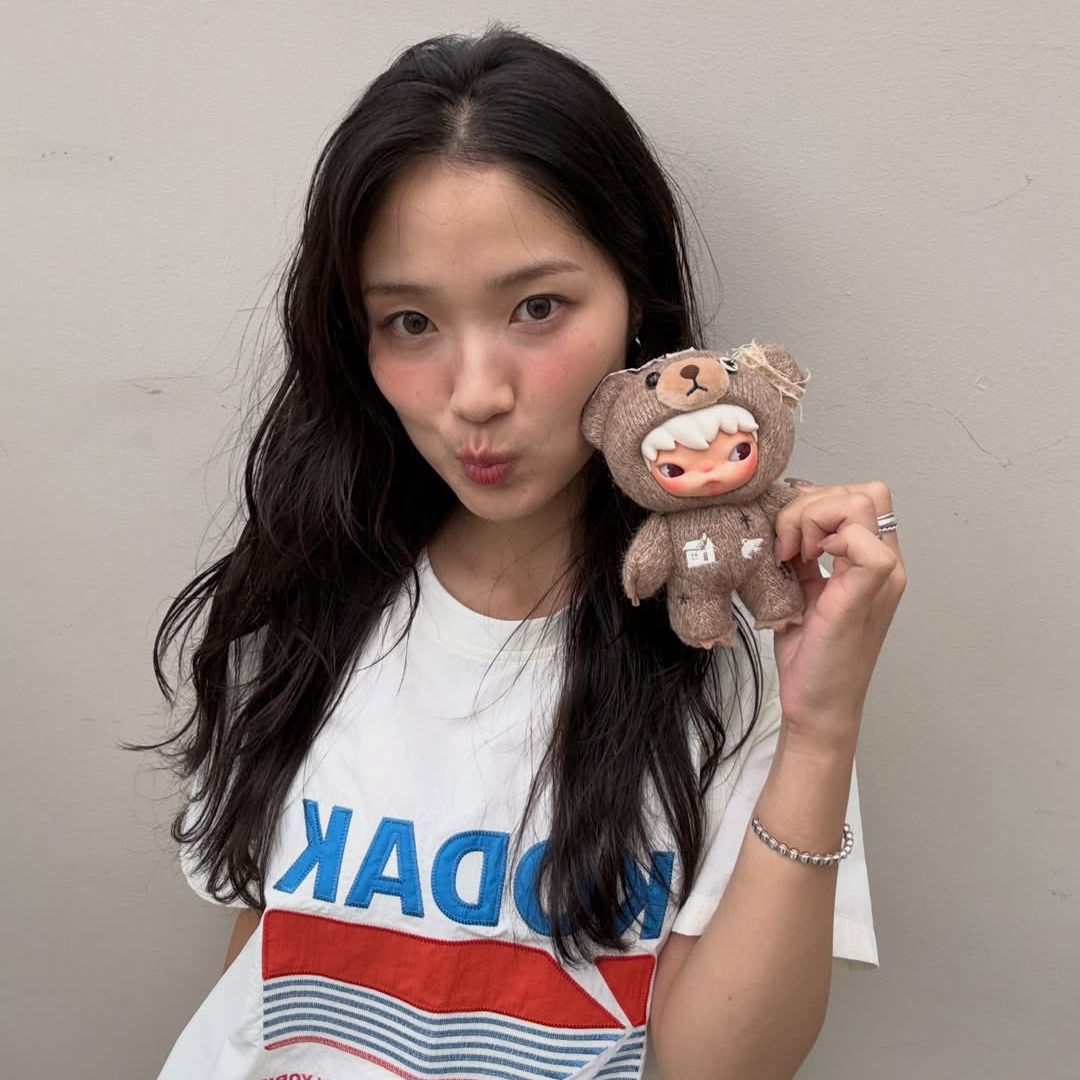 A moment captured by a fan of Kim Hyeyoon