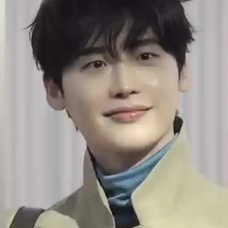 Latest photo of Lee Jongsuk