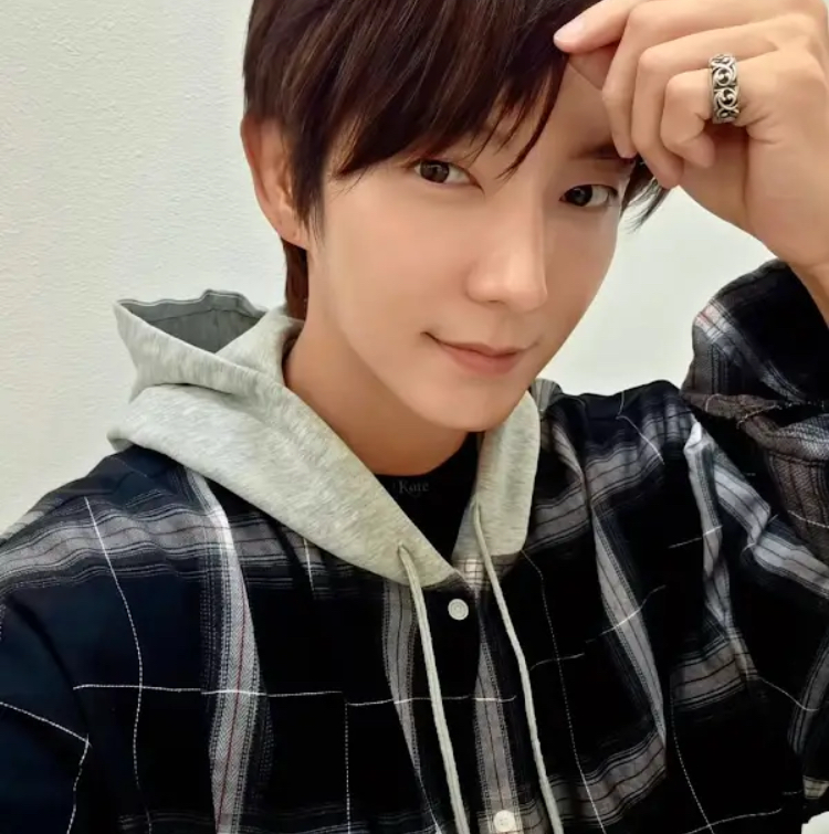 Recent activity shot of Lee Joongi