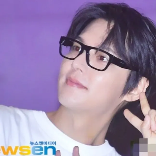 Recent activity shot of Lee Minho