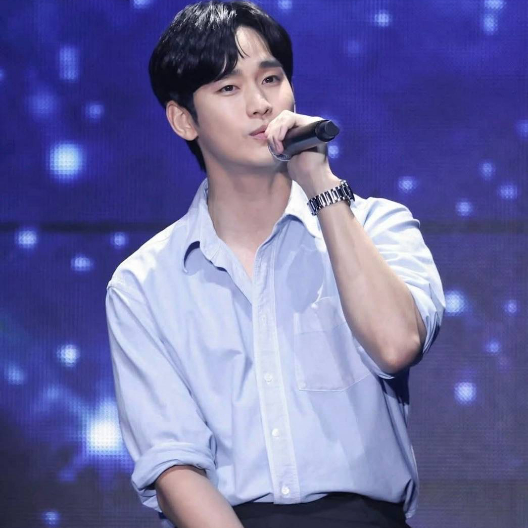 金秀贤的近期活动照