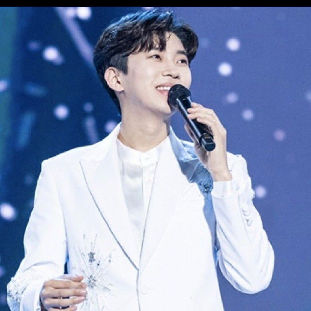 A moment captured by a fan of Lim Youngwoong