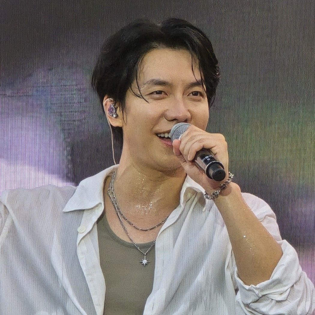 Foto kegiatan terbaru dari Lee Seunggi