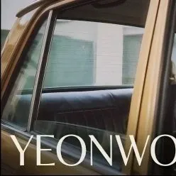 Behind-the-scenes cut of Yeonwoo