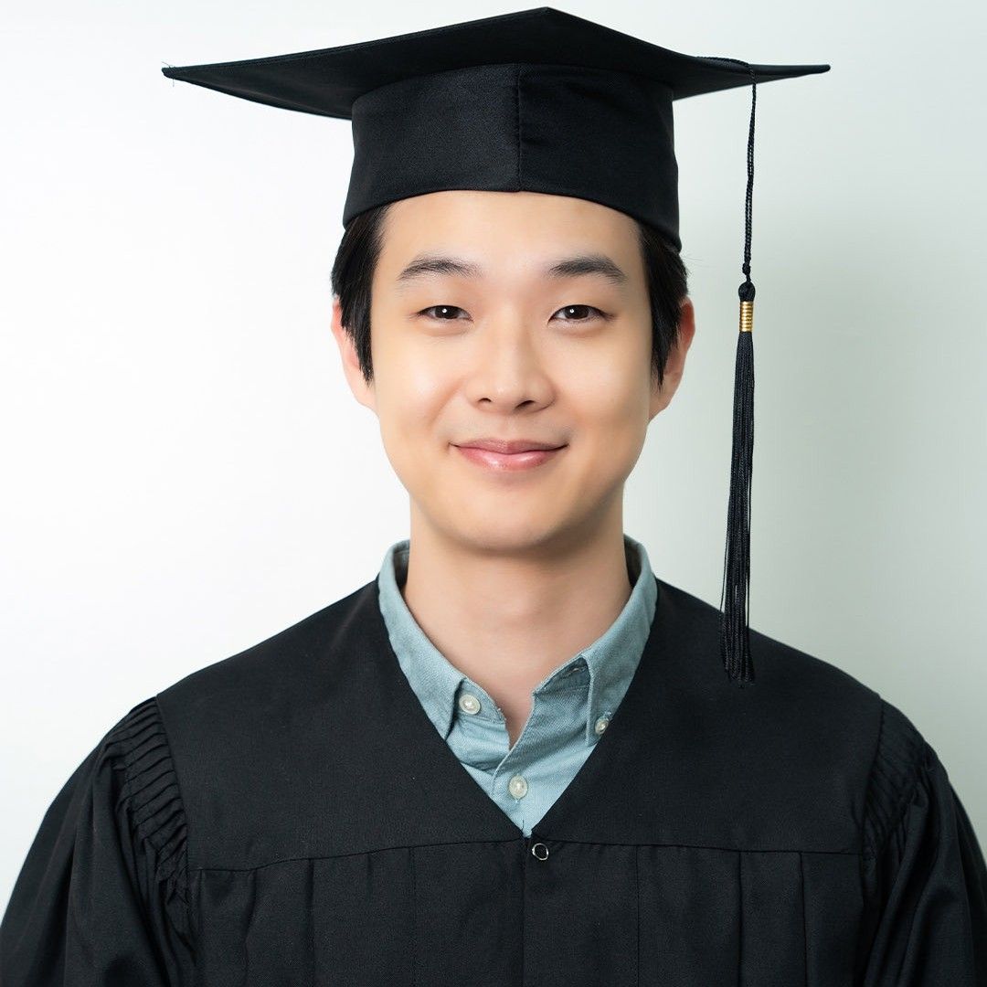 A moment captured by a fan of Choi Wooshik