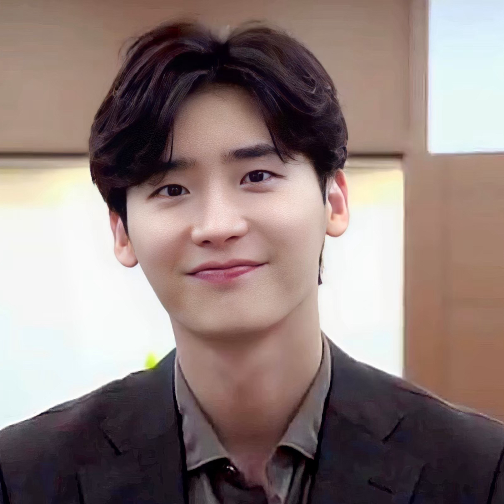 Latest photo of Lee Jongsuk