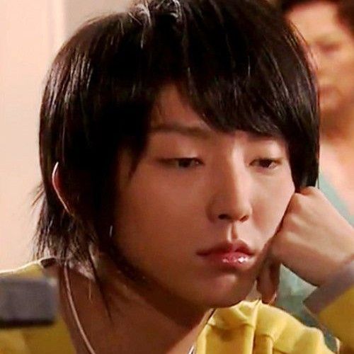 Behind-the-scenes cut of Lee Joongi