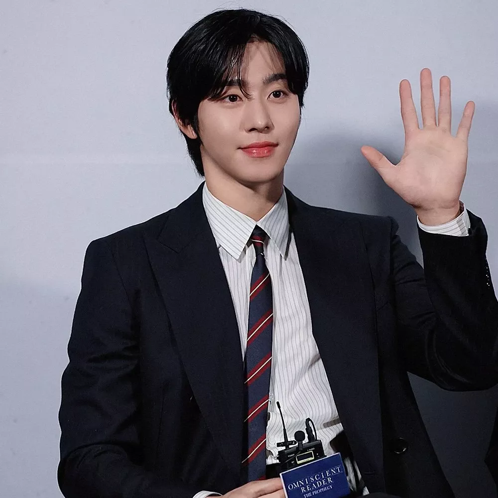 Latest photo of Ahn Hyoseop