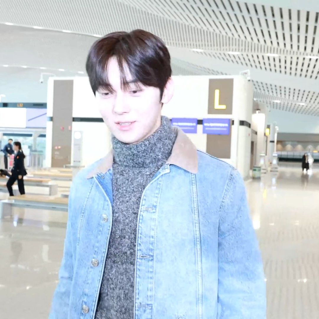 Recent activity shot of Hwang Minhyun