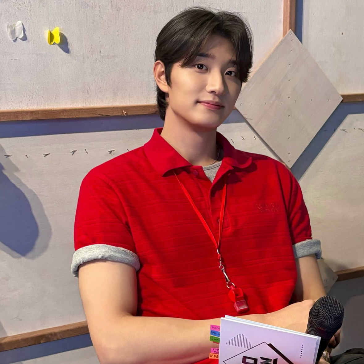 Behind-the-scenes cut of Kim Jaewon