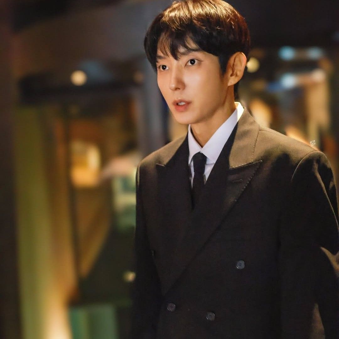 A moment captured by a fan of Lee Joongi