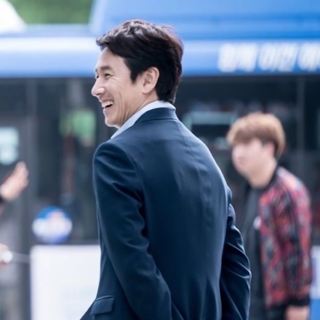 Latest photo of Lee Sunkyun