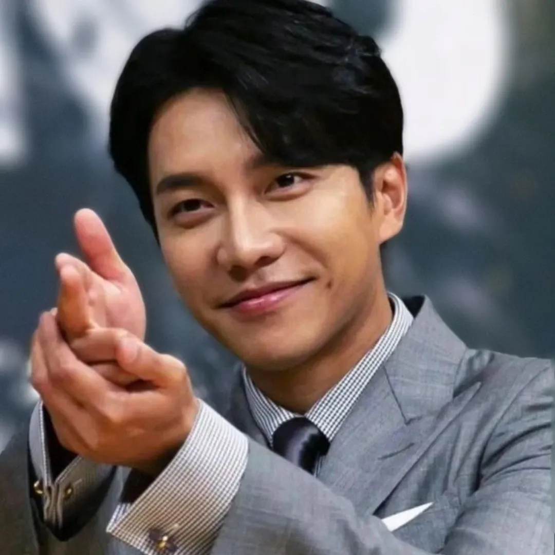 Momen yang diabadikan oleh penggemar Lee Seunggi