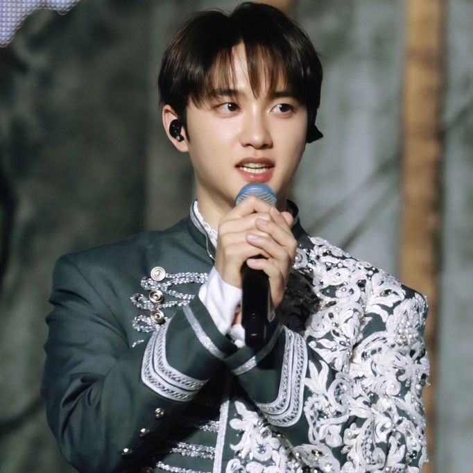 粉絲拍下的都暻秀 (D.O.)瞬間