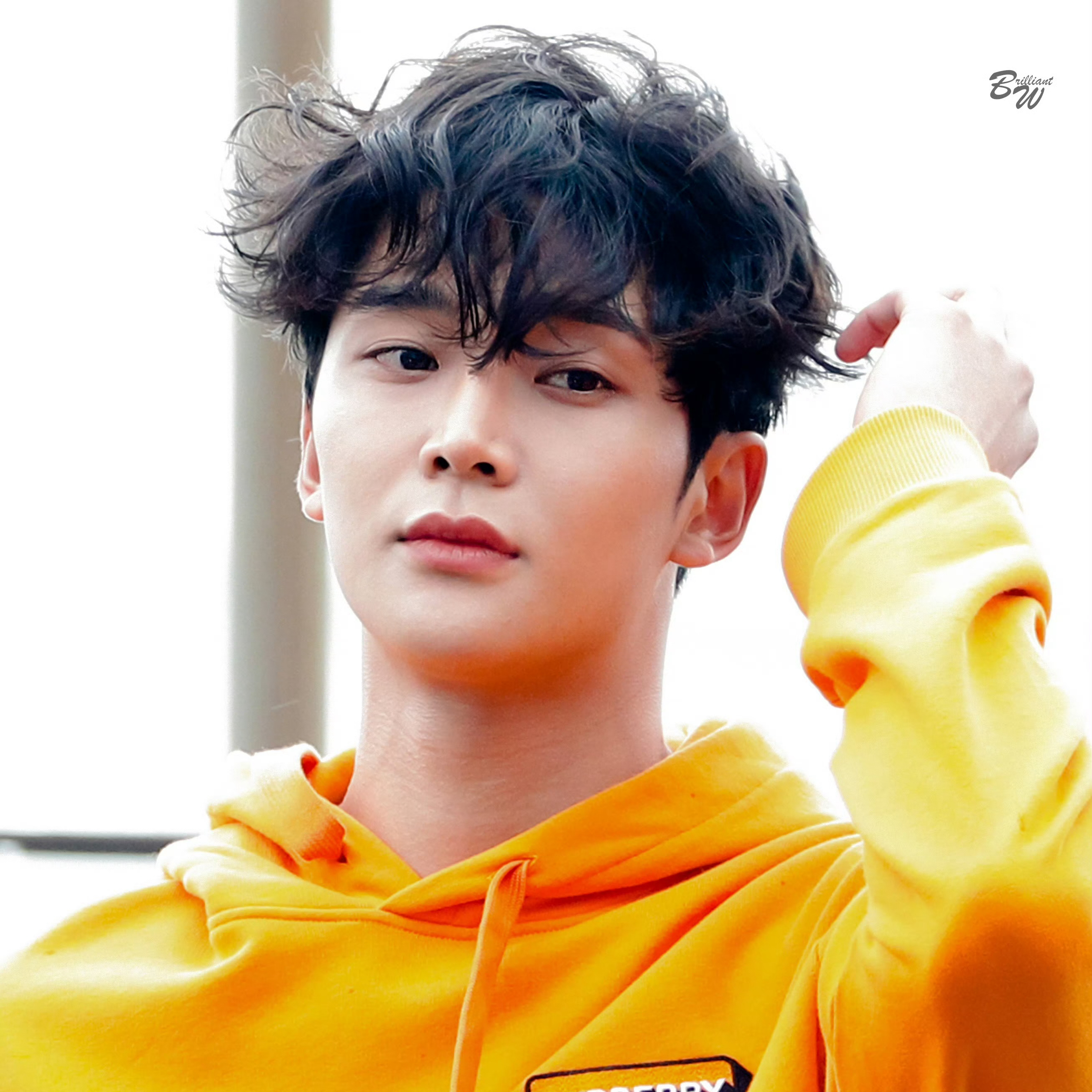 Cuplikan di balik layar dari Rowoon