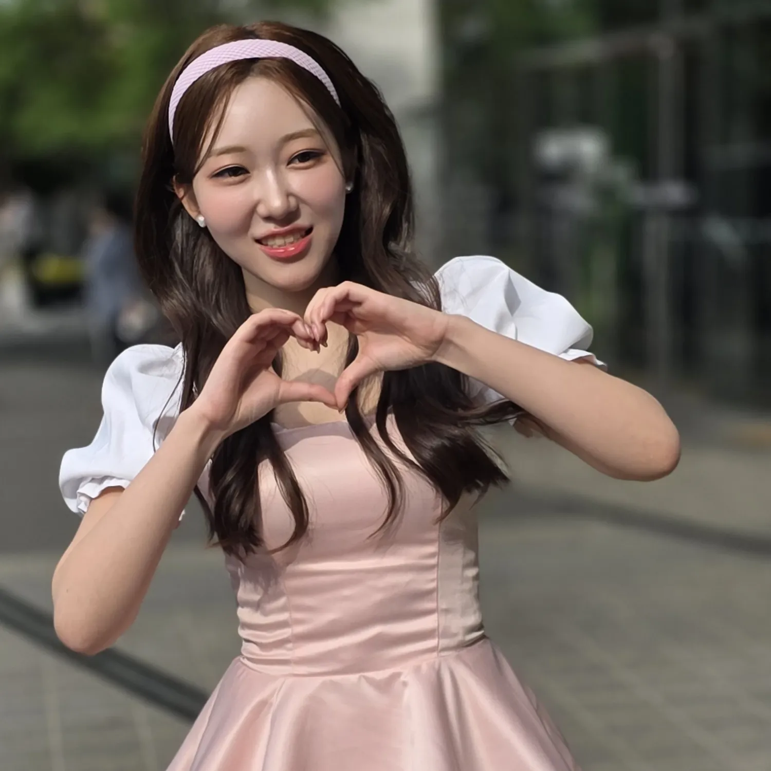 Behind-the-scenes cut of Gil Ryeowon