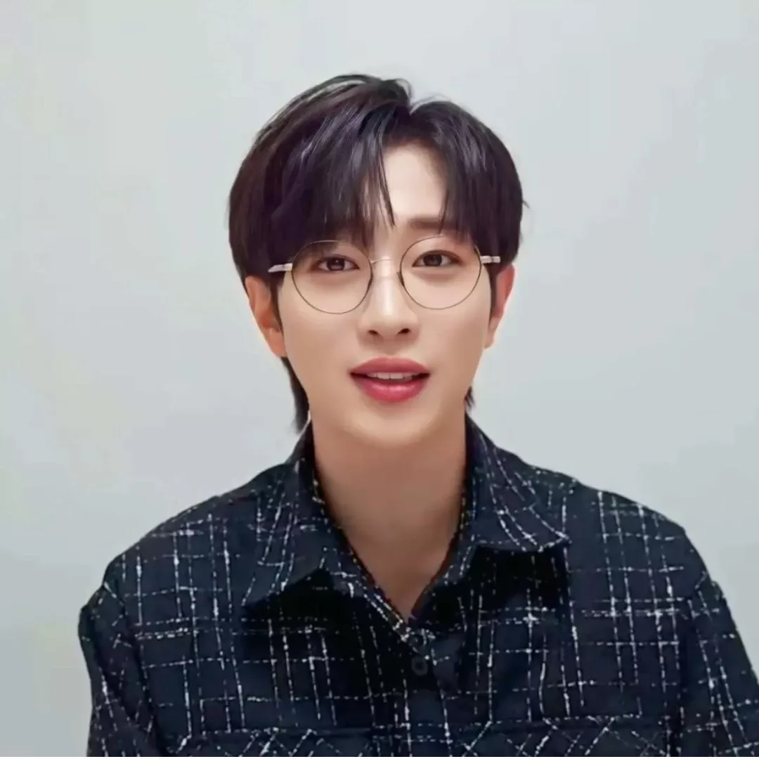 Recent activity shot of An Sunghoon