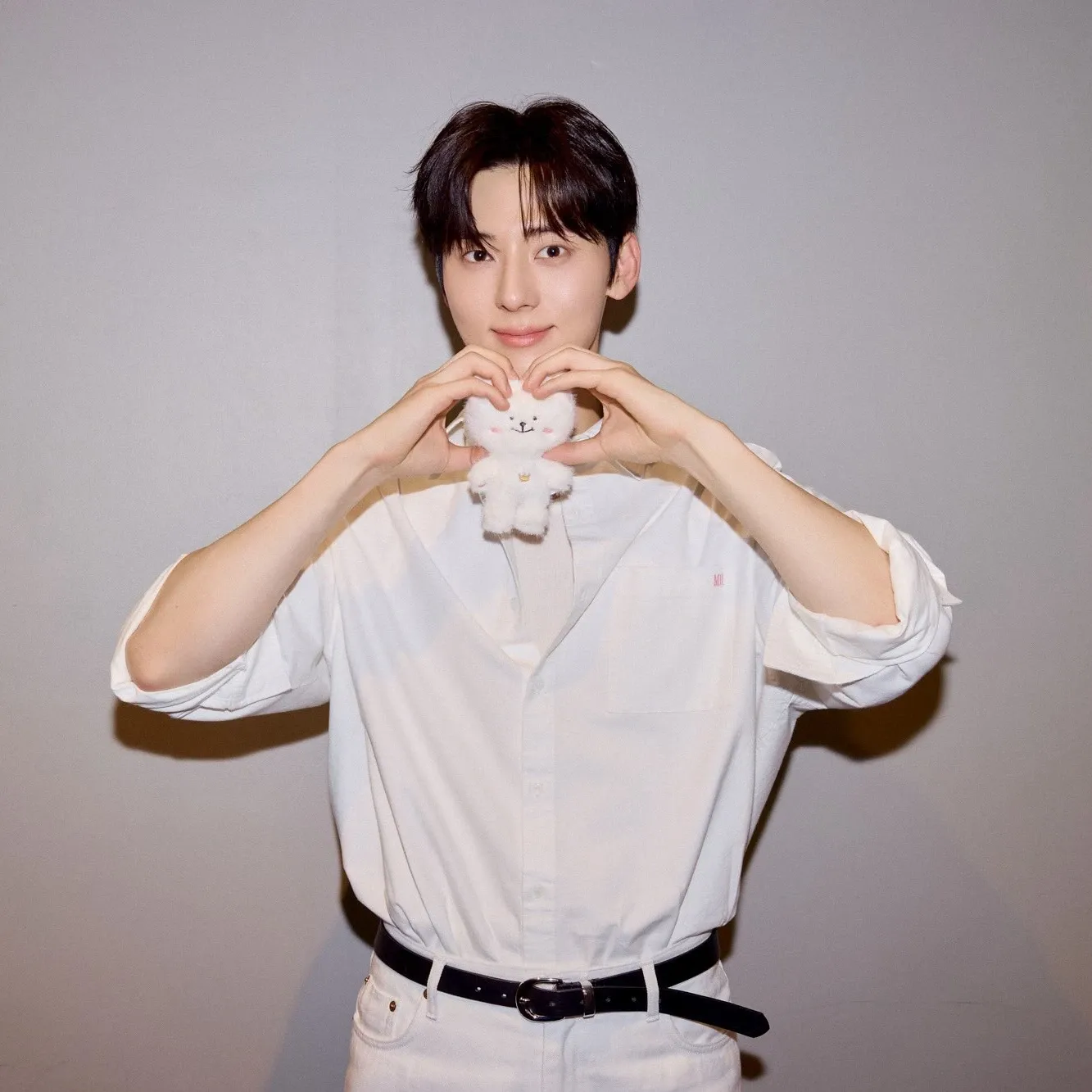 A moment captured by a fan of Hwang Minhyun