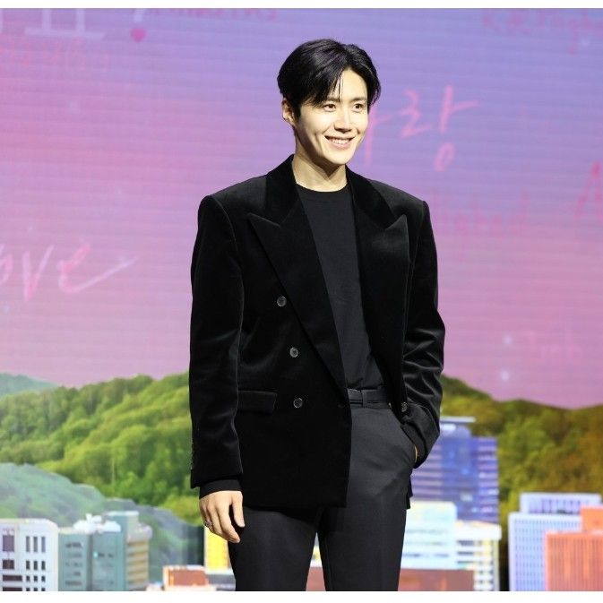 Recent activity shot of Kim Seonho