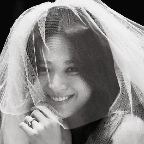 A moment captured by a fan of Song Hyekyo