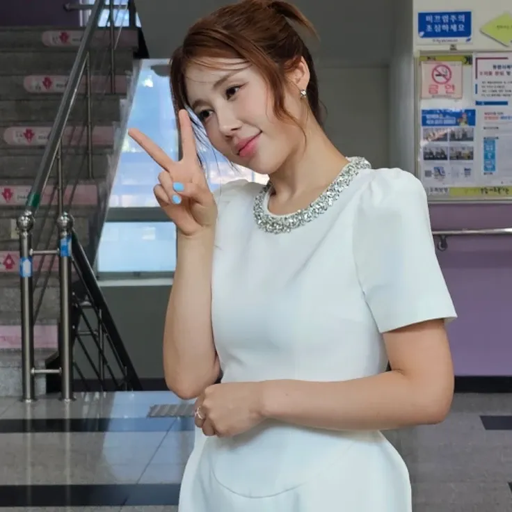 Cuplikan di balik layar dari Kim Soyou