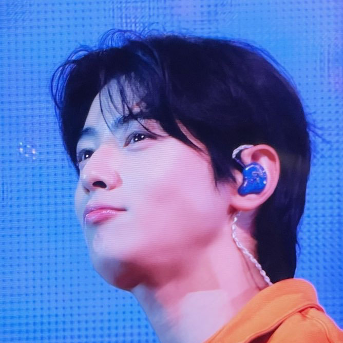 A moment captured by a fan of Cha Eunwoo