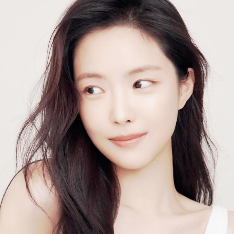 Latest photo of Son Naeun