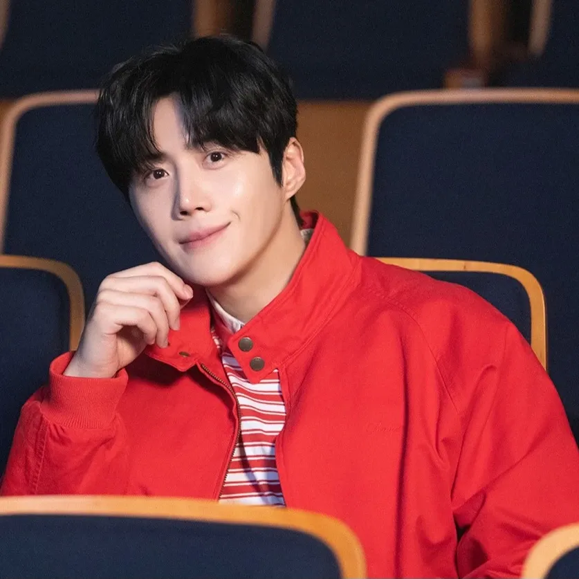 Recent activity shot of Kim Seonho